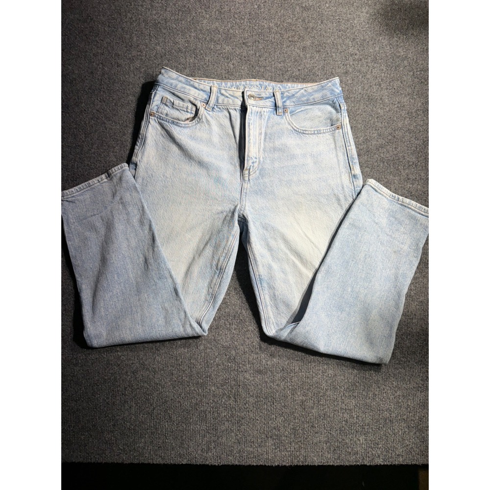American Eagle Strigid Mom Jeans Light Wash High Rise‎ Size 8 Short